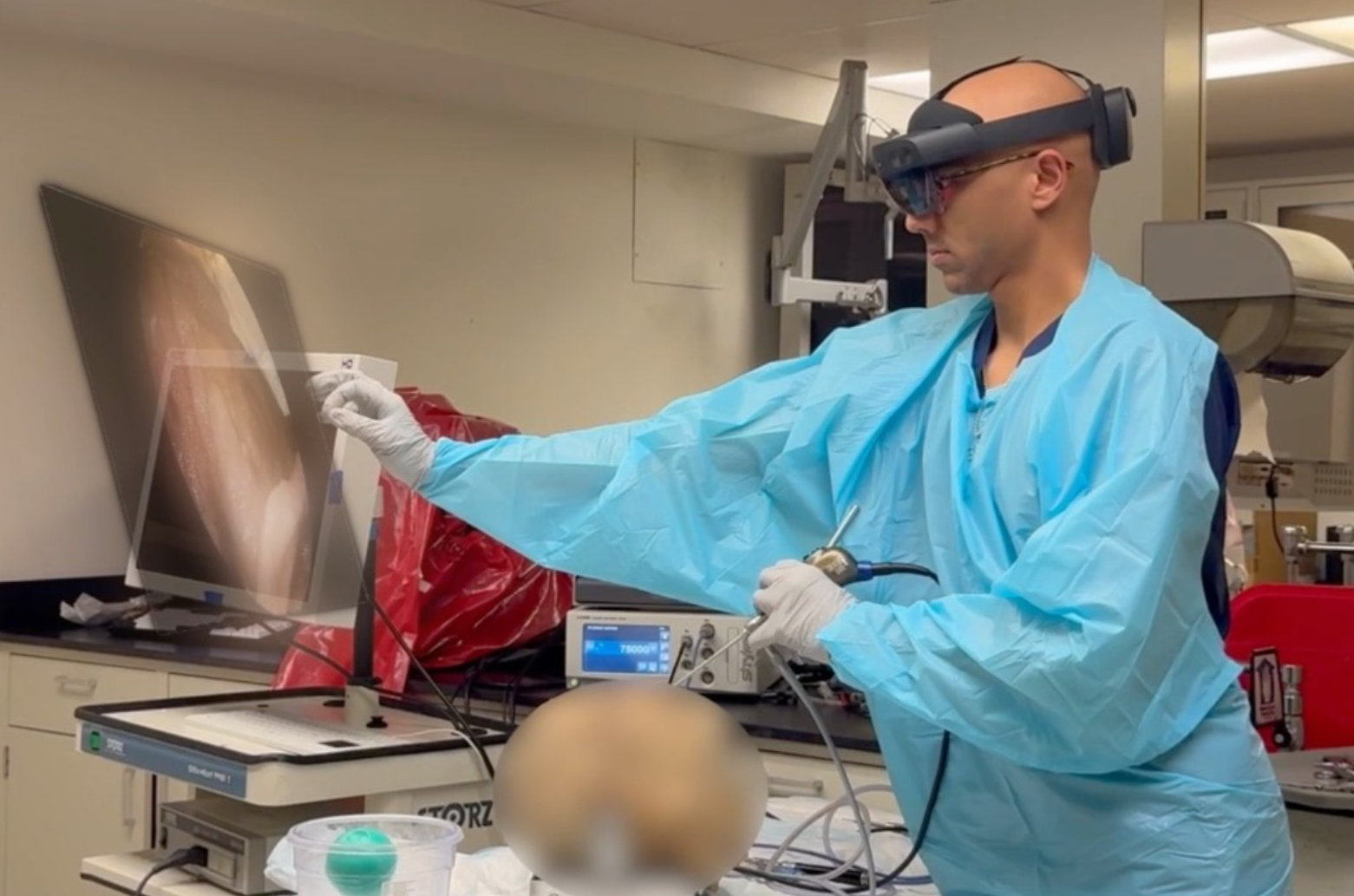 Application of Mixed Reality in Endoscopic Streaming during Skull Base Surgery